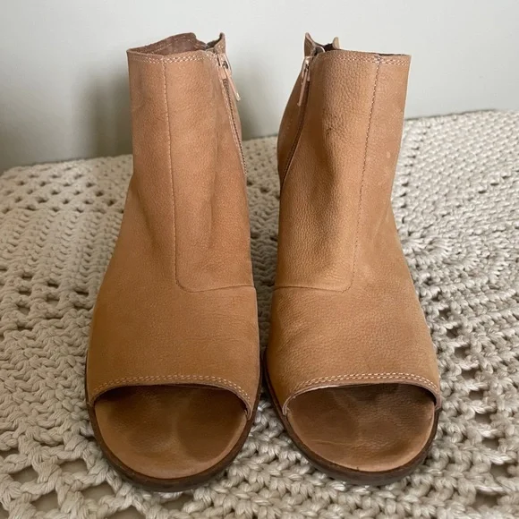 Lucky Brand Kasima Tan Leather Open Toe Ankle Booties Size 9 M - Picture 2 of 7